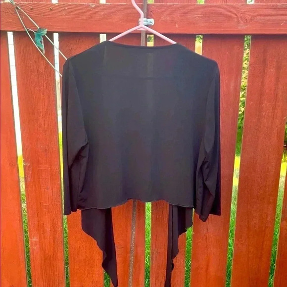 Punt Roma Asymmetrical Black  Shrug Size Large - Picture 4 of 4